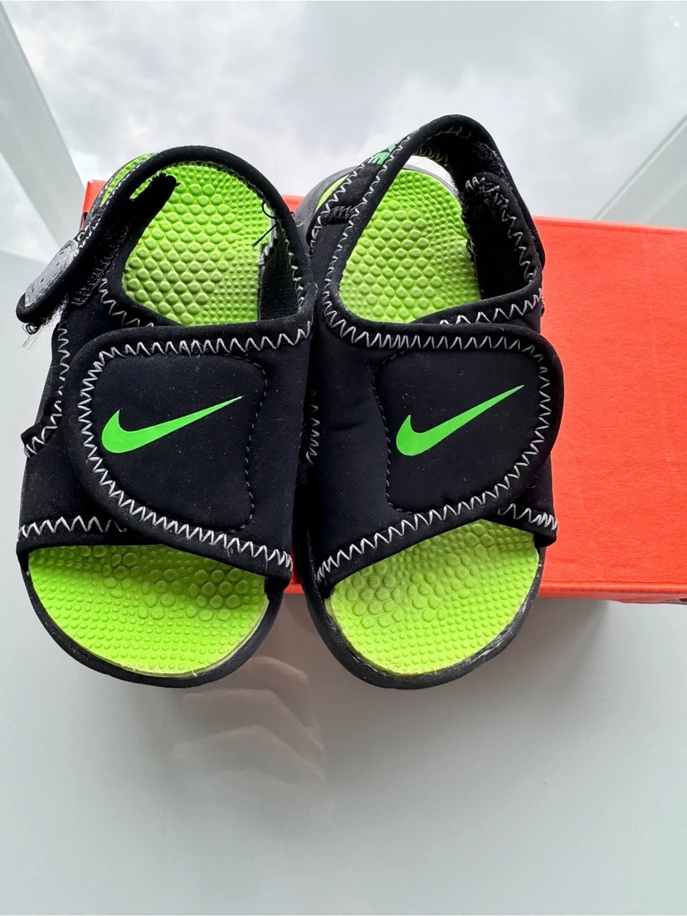 NEW IN BOX Nike Sunray Adjust Kids Velcro Sport Sandals